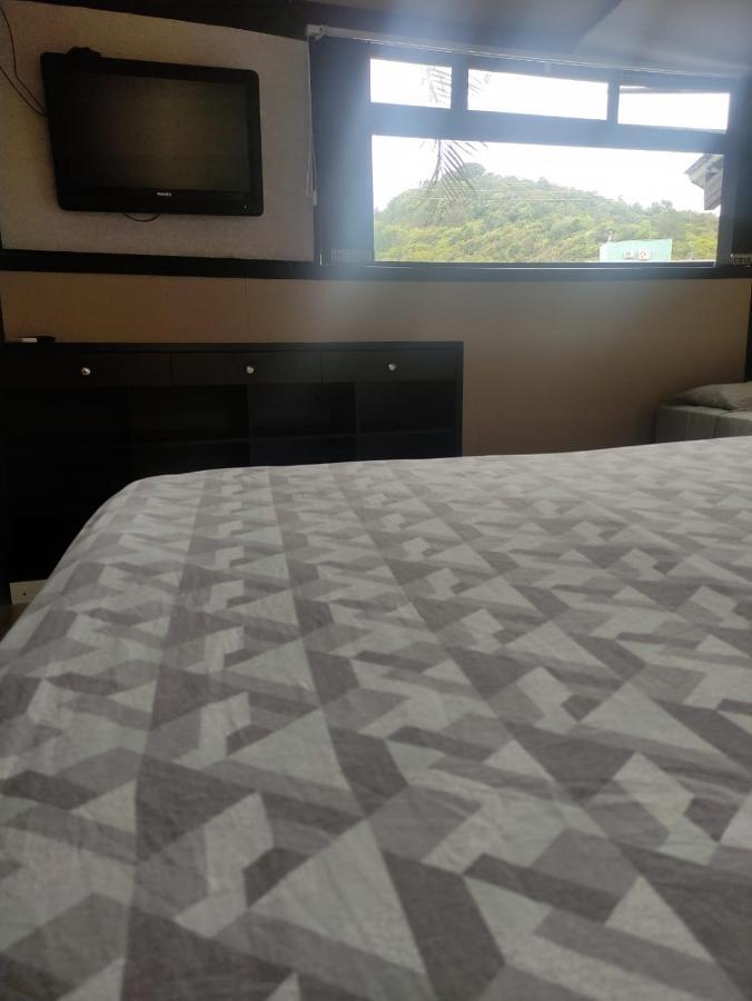 Pousada Bravo House Balneario Camboriu Luaran gambar