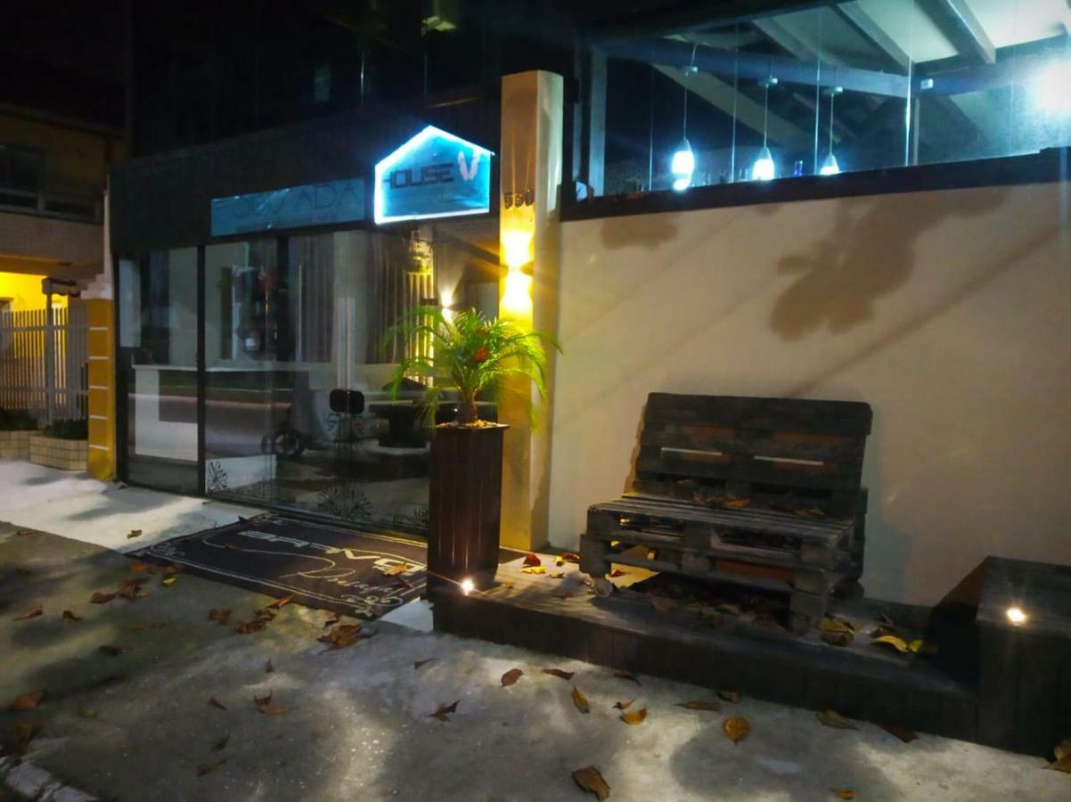 Pousada Bravo House Balneario Camboriu Luaran gambar